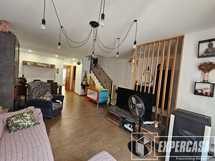 Casas en venta y pisos alquiler - 2