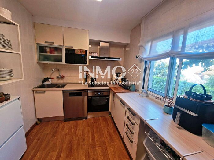 Casas en venta y pisos alquiler - 2
