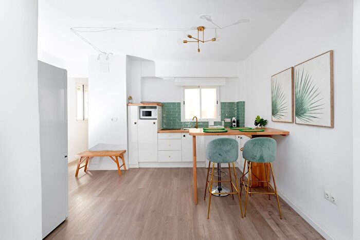 Casas en venta y pisos alquiler - 2