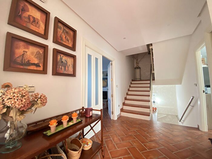 Casas en venta y pisos alquiler - 2