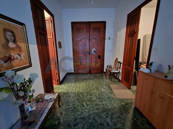 Casas en venta y pisos alquiler - 1