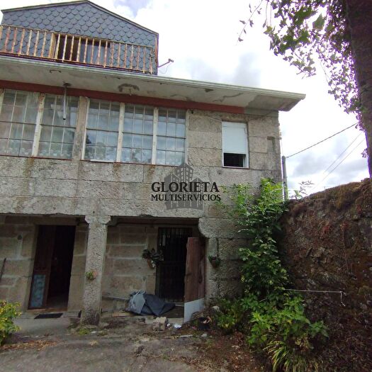 Casa en venta en Pazos de Borbén, Pontevedra de 6 habitaciones