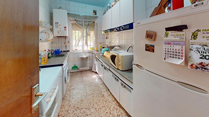 Casas en venta y pisos alquiler - 2