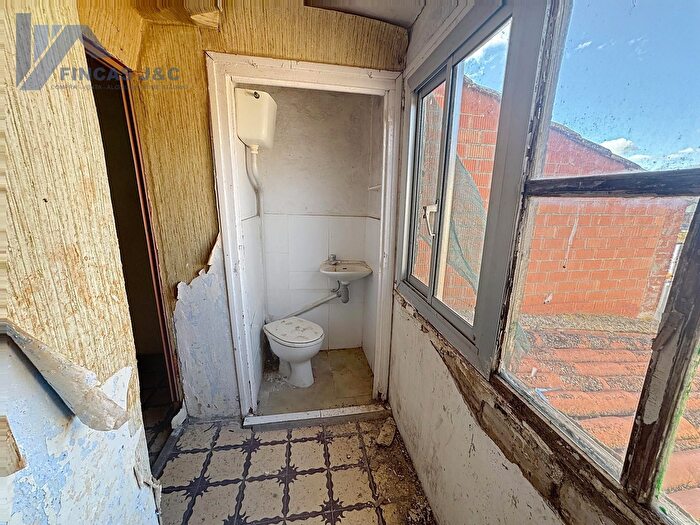 Casas en venta y pisos alquiler - 2
