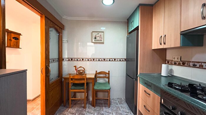 Casas en venta y pisos alquiler - 2