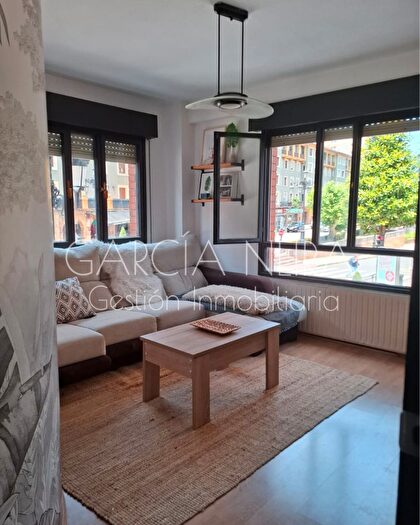 Casas en venta y pisos alquiler - 1