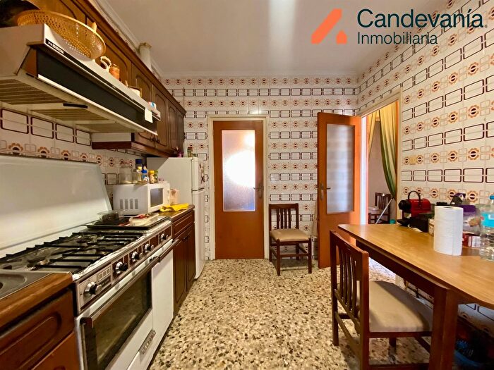 Casas en venta y pisos alquiler - 3