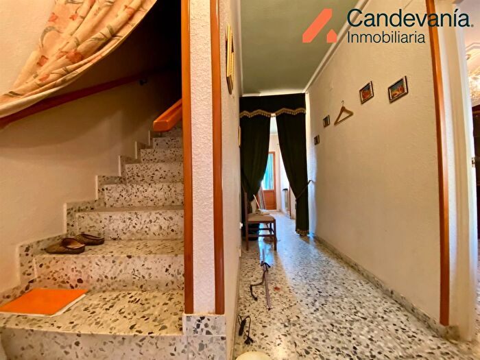 Casas en venta y pisos alquiler - 2