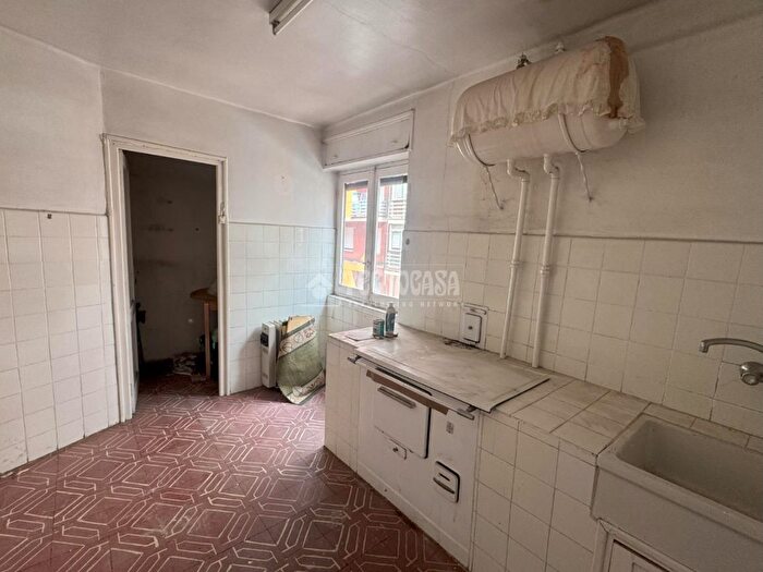 Casas en venta y pisos alquiler - 3