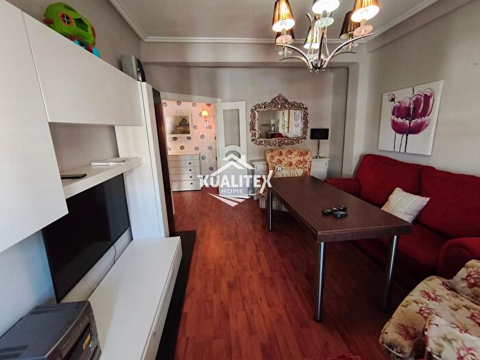 Casas en venta y pisos alquiler - 2