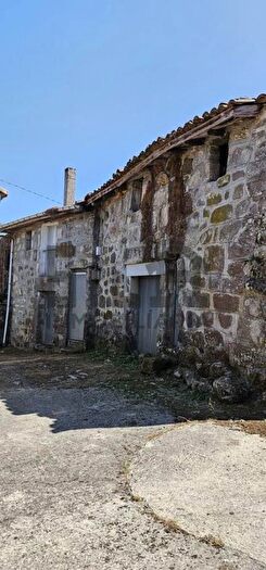 Casa en venta en Esgos, Ourense de 4 habitaciones