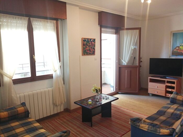 Casas en venta y pisos alquiler - 2