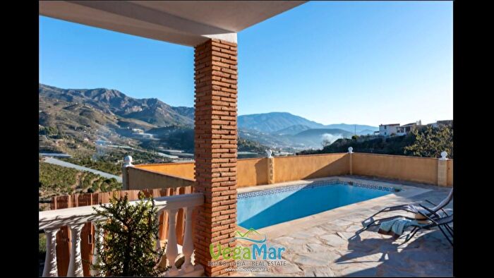 Casa en venta en Ítrabo, Granada de 3 habitaciones