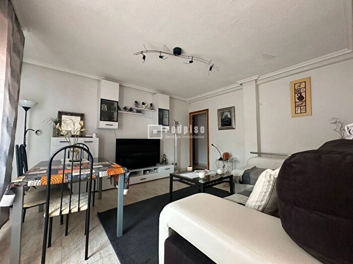 Casas en venta y pisos alquiler - 1