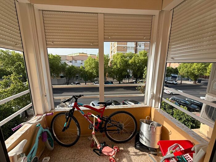 Piso en venta en Sur, Parque María Luisa Giralda Sur de 3 habitaciones
