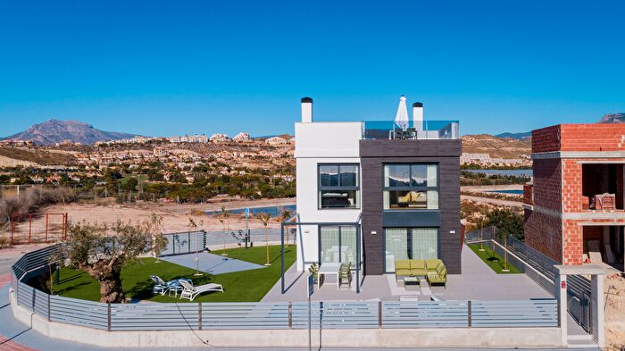 Casas en venta y pisos alquiler - 1