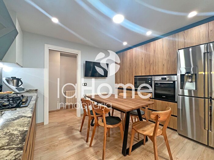 Casas en venta y pisos alquiler - 3