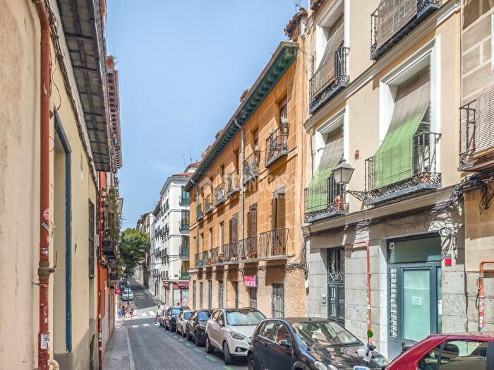 Casas en venta y pisos alquiler - 2