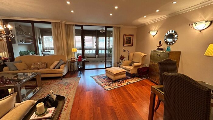 Casas en venta y pisos alquiler - 2