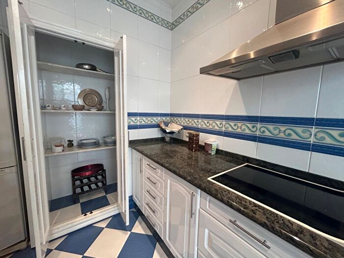 Casas en venta y pisos alquiler - 2