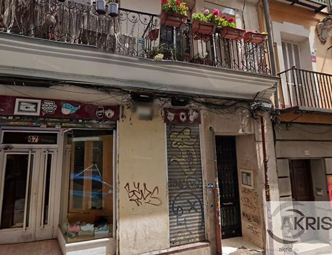 Casas en venta y pisos alquiler - 1