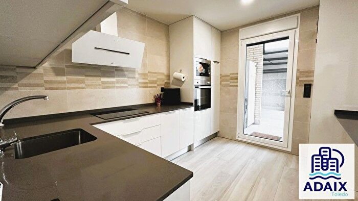 Casas en venta y pisos alquiler - 3