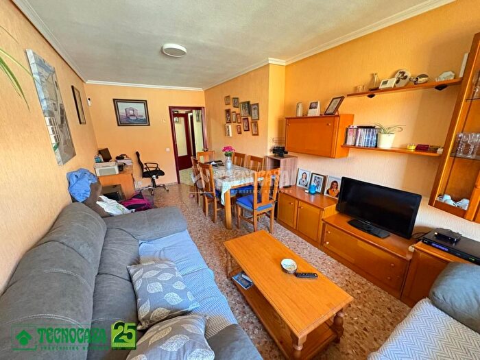 Casas en venta y pisos alquiler - 2