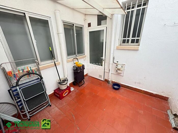 Casas en venta y pisos alquiler - 3