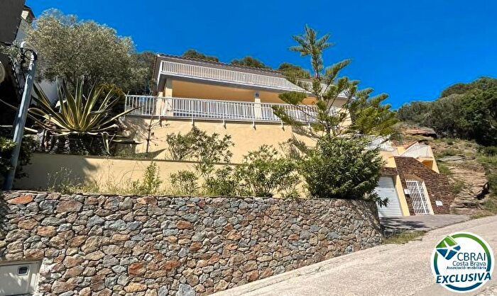 Casa en venta en Els Grecs Mas Oliva, Roses de 3 habitaciones