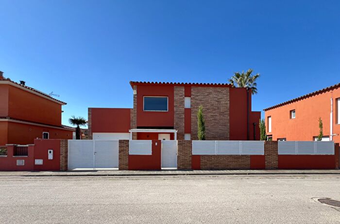 Casa en venta en Sant Pere Pescador, Girona de 4 habitaciones