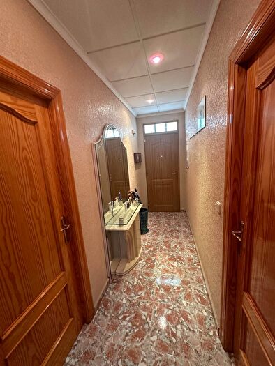 Casas en venta y pisos alquiler - 3