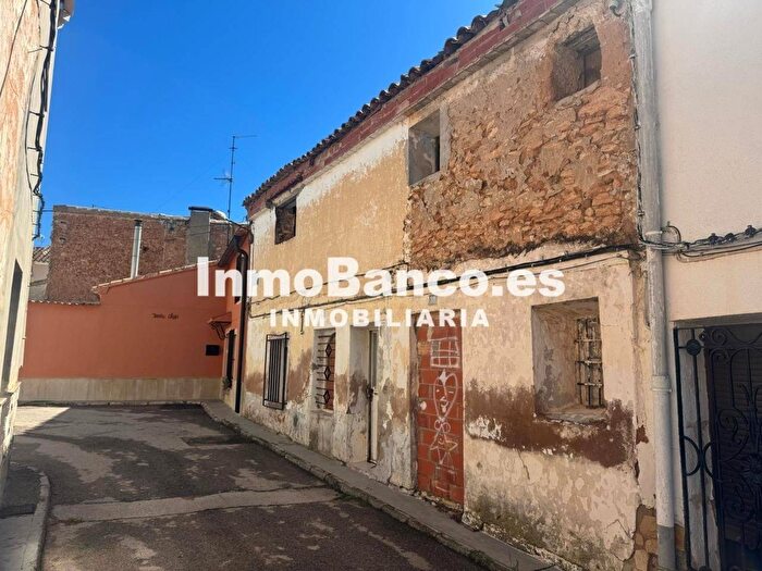 Casas en venta y pisos alquiler - 1