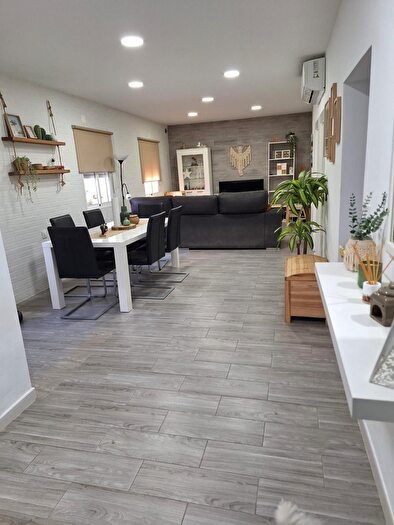 Casas en venta y pisos alquiler - 2