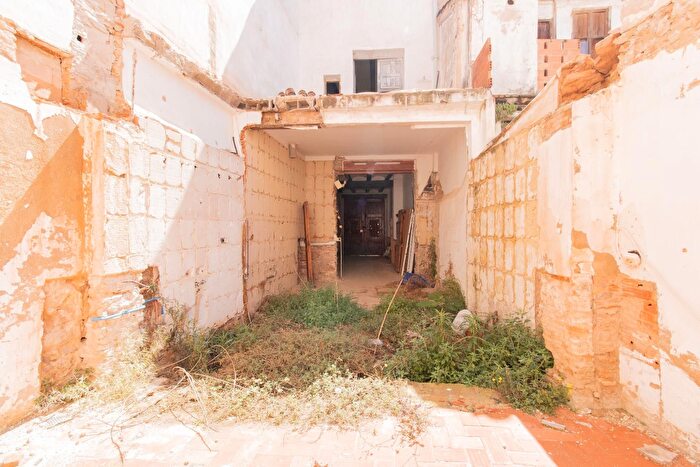 Casas en venta y pisos alquiler - 3