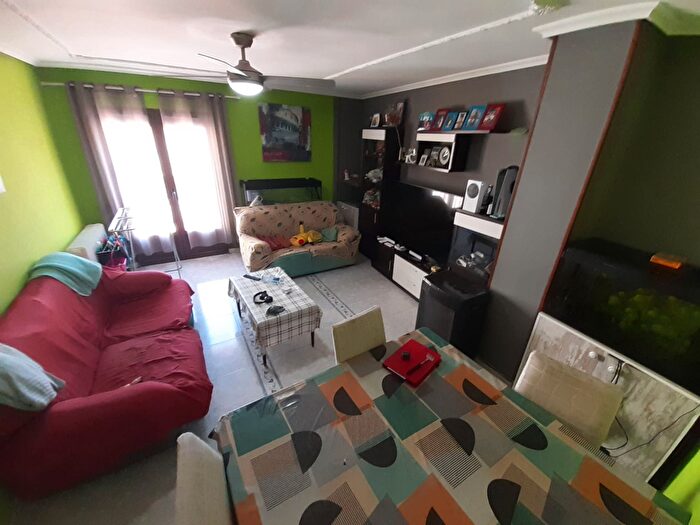 Casas en venta y pisos alquiler - 2