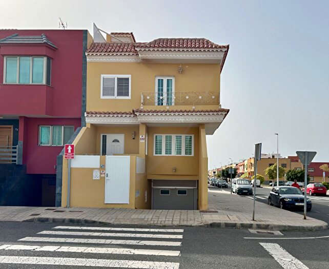 Casa en venta en Cruce de Arinaga, Agüimes de 2 habitaciones