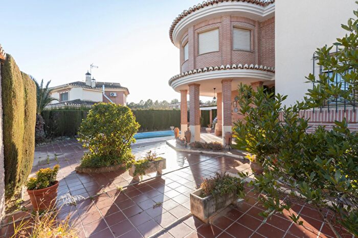 Casa en venta en Albolote, Granada de 4 habitaciones