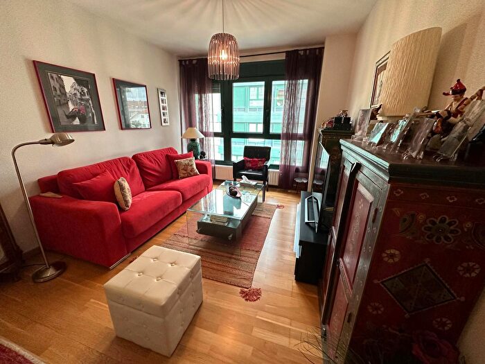 Casas en venta y pisos alquiler - 2