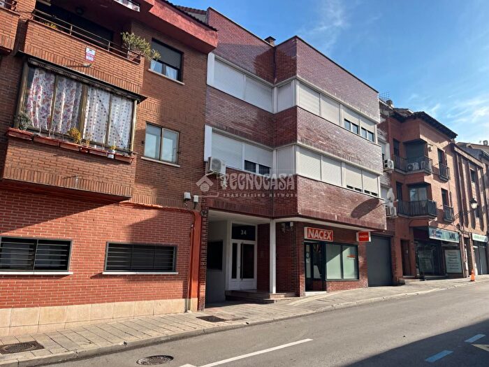 Casas en venta y pisos alquiler - 1