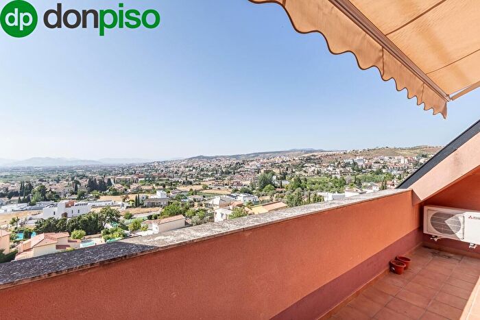 Piso en venta en Barrio de la Vega, Monachil de 2 habitaciones