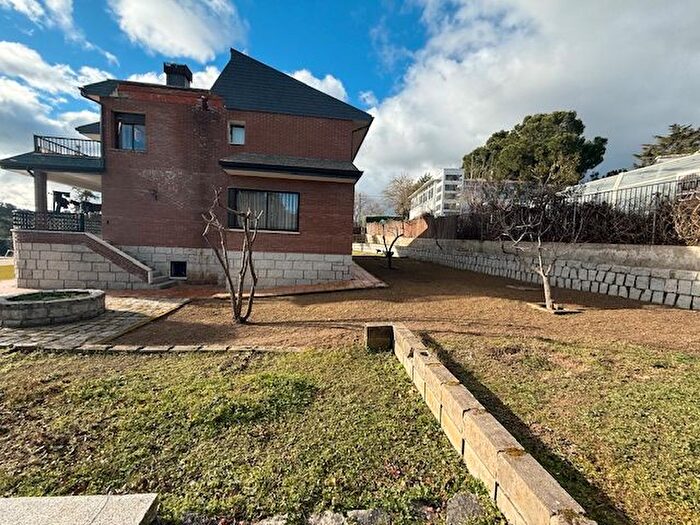 Casas en venta y pisos alquiler - 2