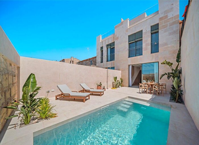 Casas en venta y pisos alquiler - 1