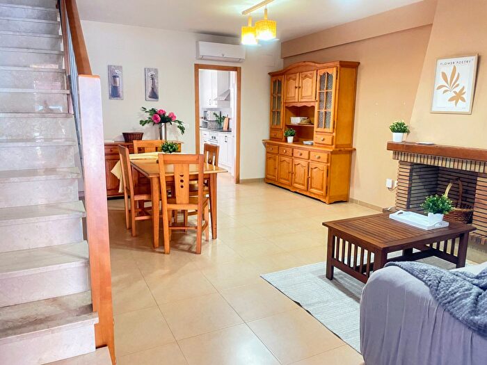 Casas en venta y pisos alquiler - 1