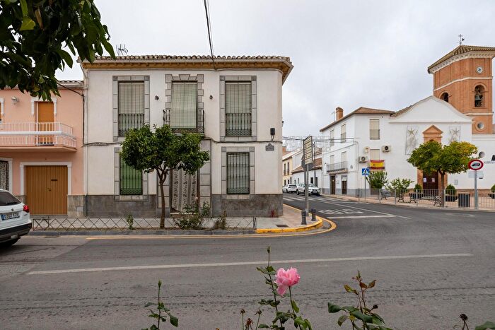Casa en venta en Valderrubio, Granada de 10 habitaciones