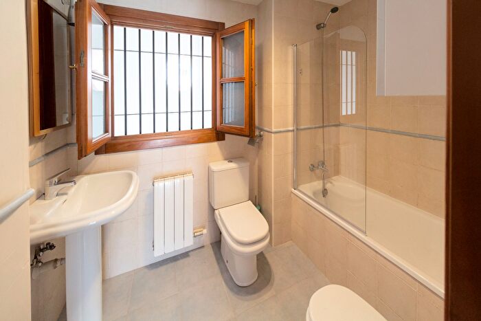 Casas en venta y pisos alquiler - 3