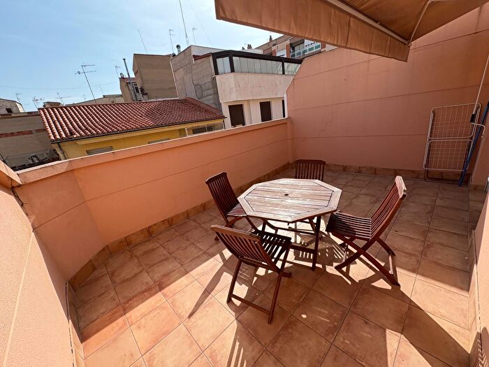 Casas en venta y pisos alquiler - 2