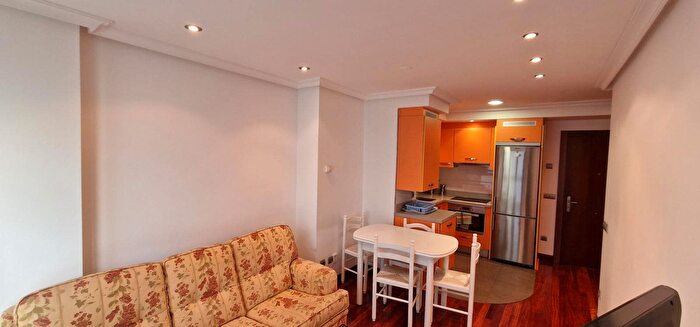 Casas en venta y pisos alquiler - 2