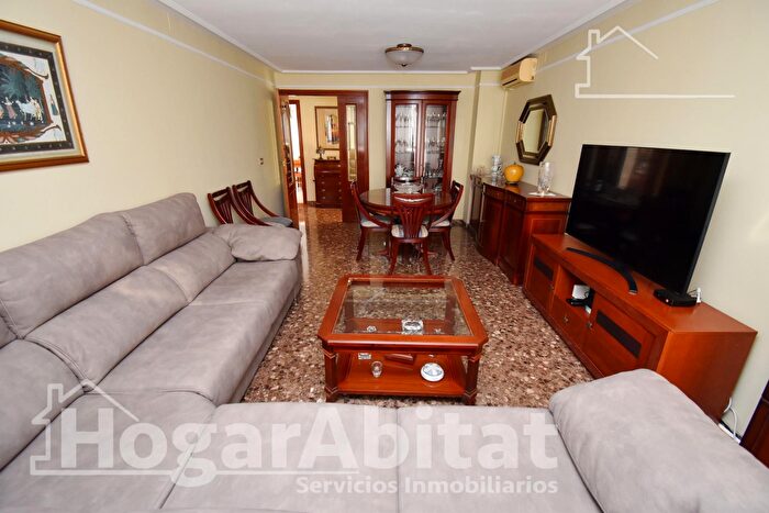 Casas en venta y pisos alquiler - 2