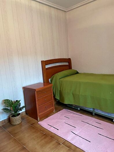 Casas en venta y pisos alquiler - 3