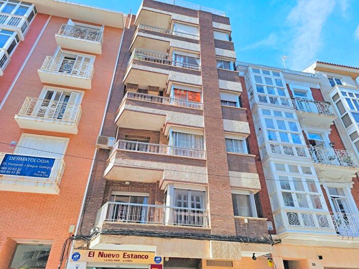 Casas en venta y pisos alquiler - 3